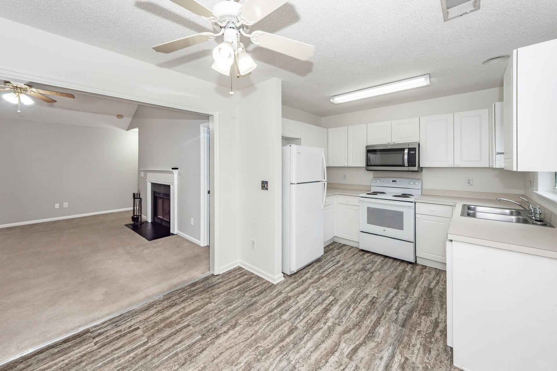 574 Carters Grove Road Photo 11