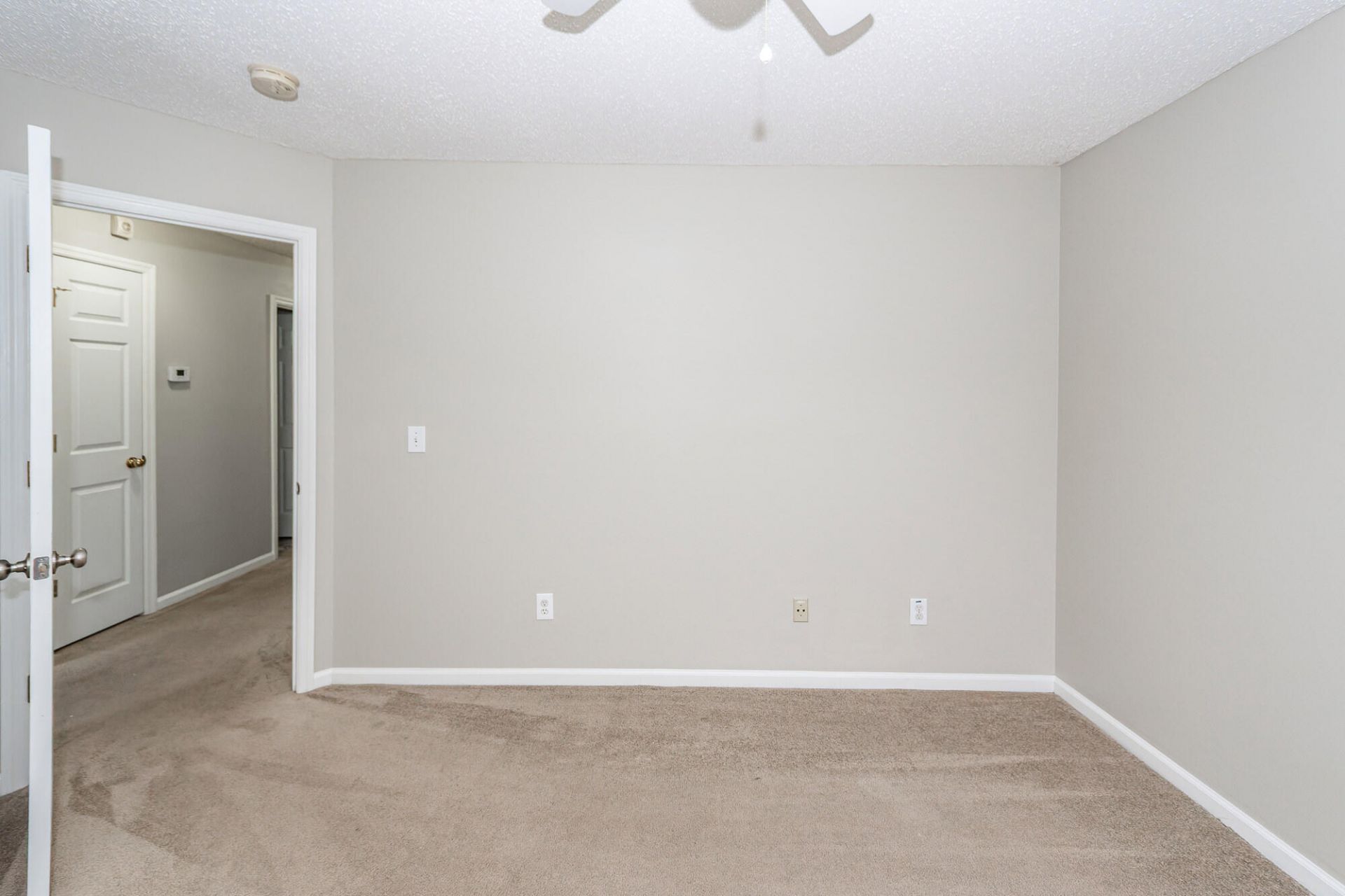 574 Carters Grove Road Photo 17