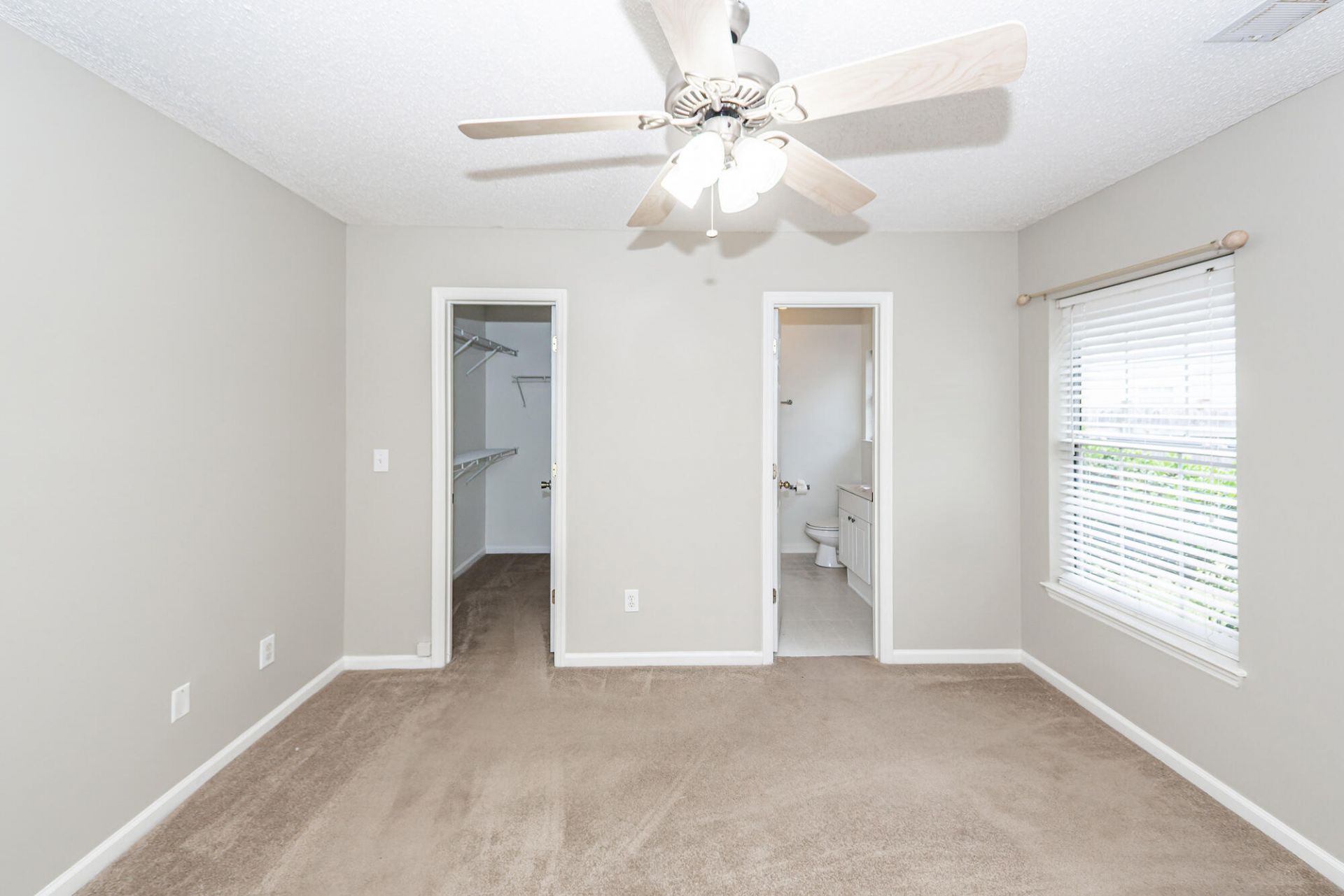 574 Carters Grove Road Photo 25