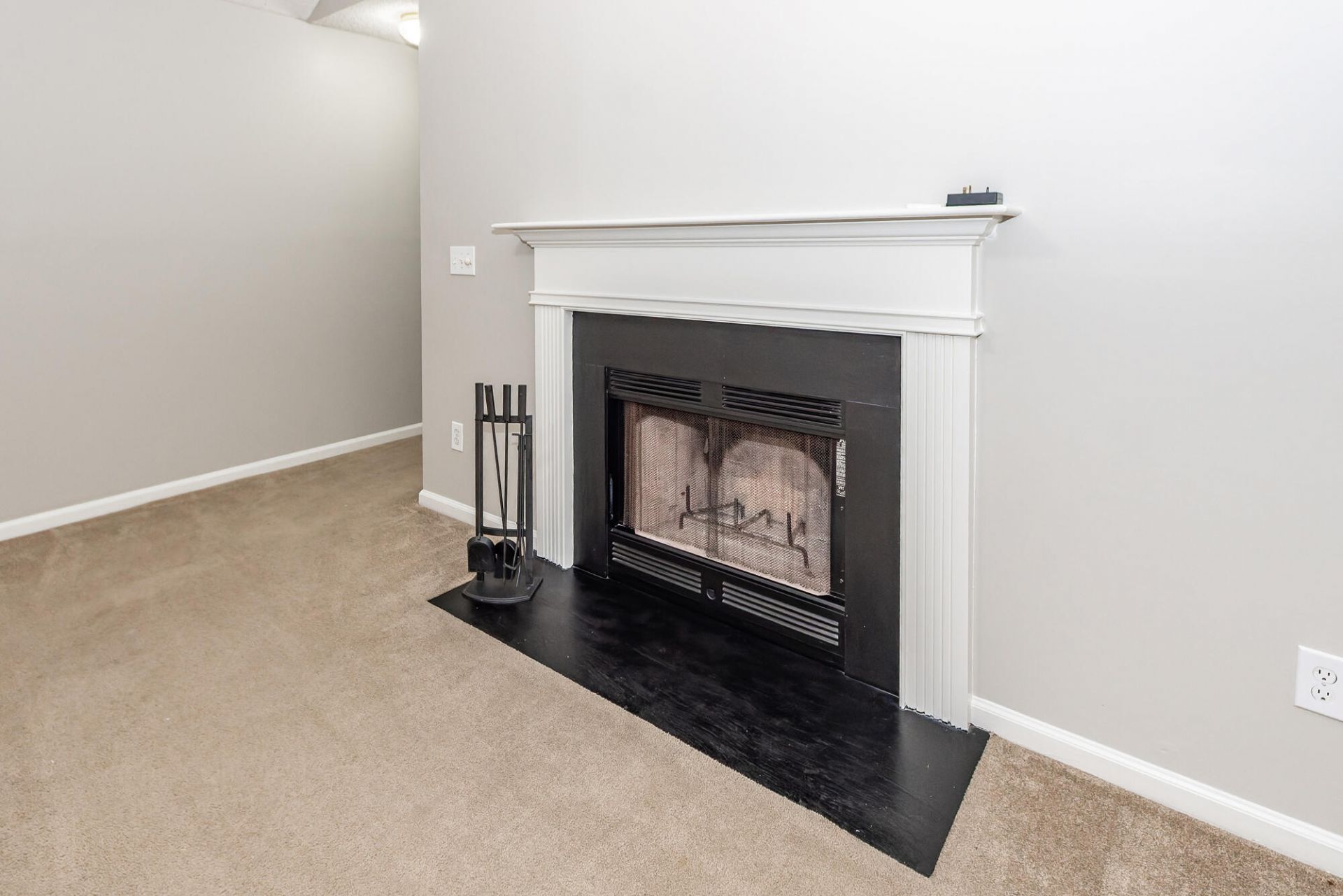 574 Carters Grove Road Photo 5
