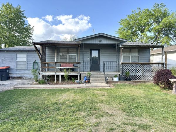 242 W Quapah Avenue , Langley, OK 74301