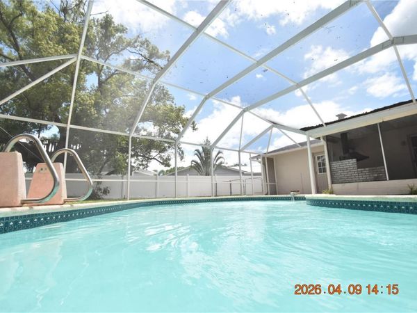 8402 BLACKSTONE COURT , TAMPA, FL 33615