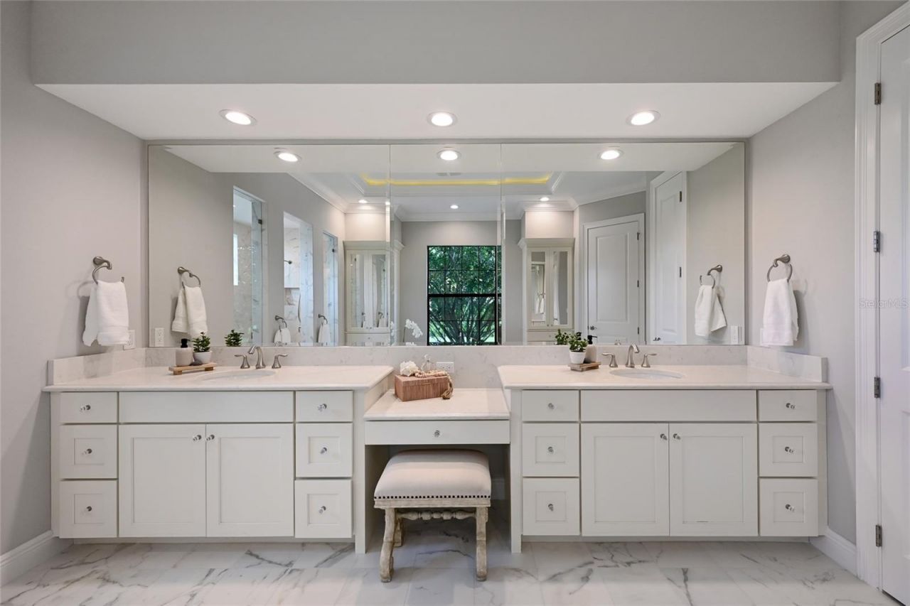 8411 Broadstone Court, Bradenton, FL 34202 Photo