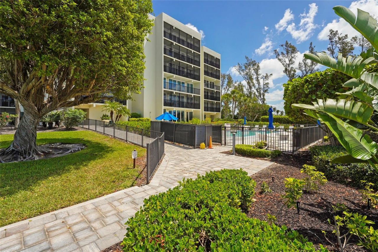 3240 Gulf Of Mexico Drive , Unit B104, Longboat Key, FL 34228 Photo