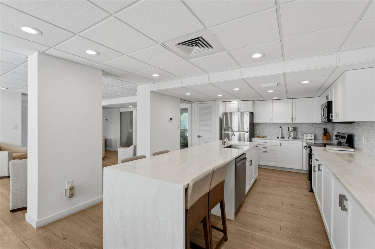 3240 Gulf Of Mexico Drive , Unit B104, Longboat Key, FL 34228 Photo