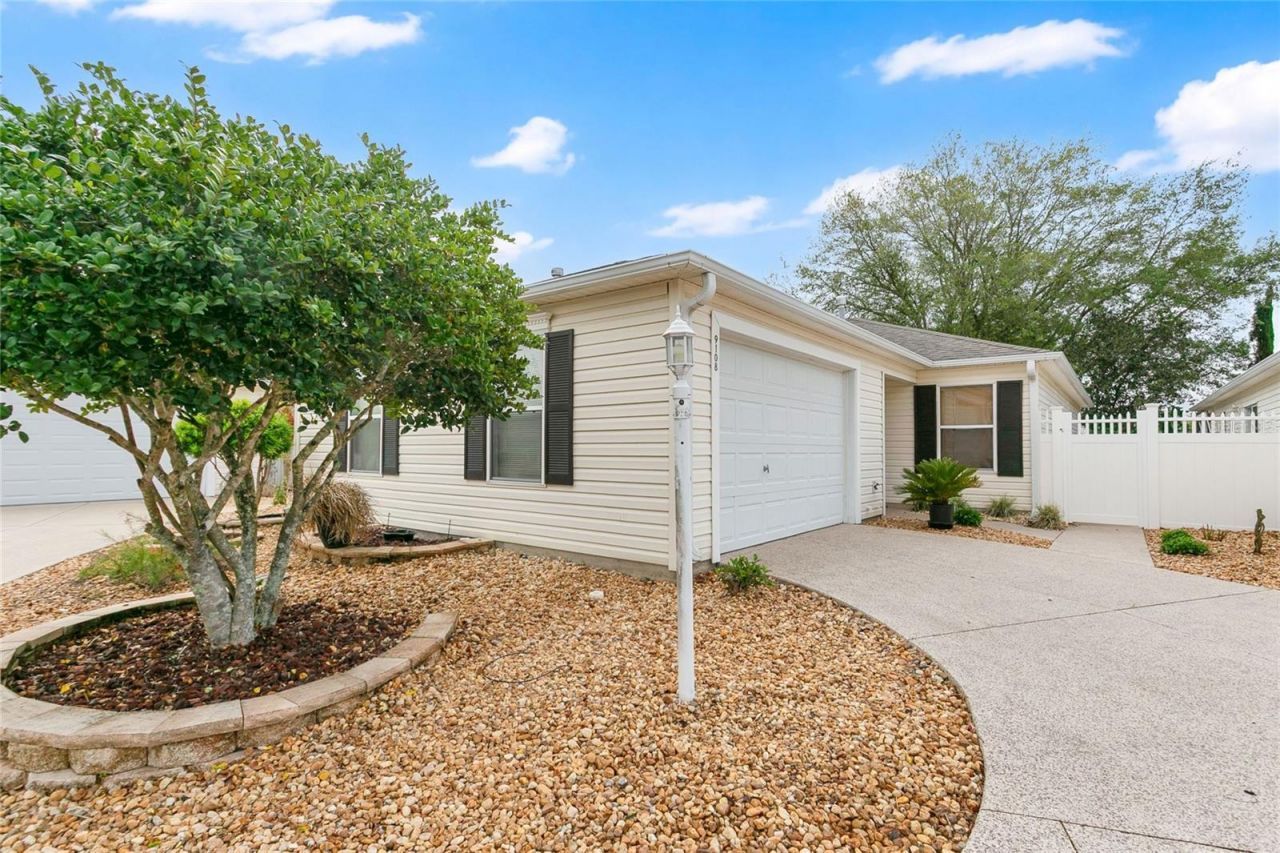 9108 SE 177th Belmont Place, The Villages, FL 32162 Main Photo