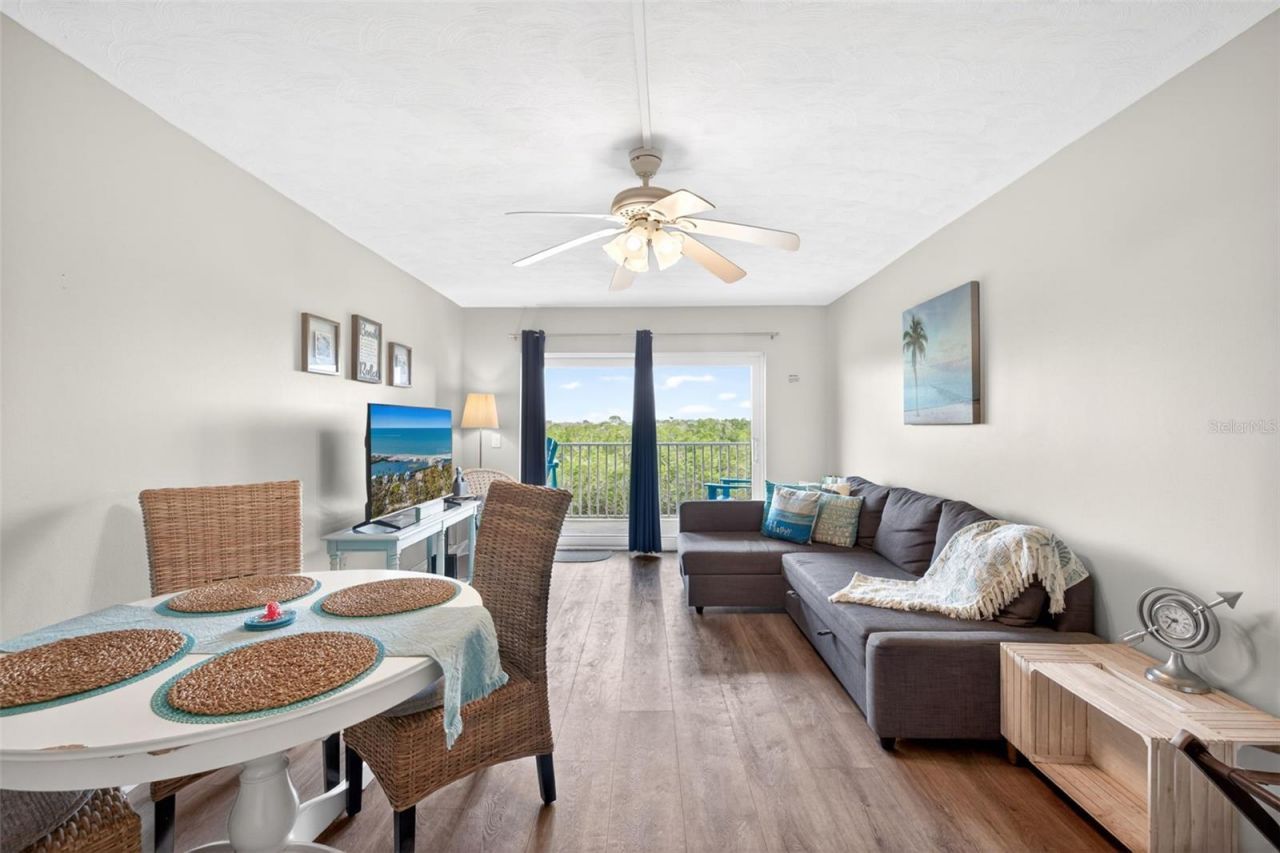 19451 Gulf Boulevard, Unit 204, Indian Shores, FL 33785 Photo