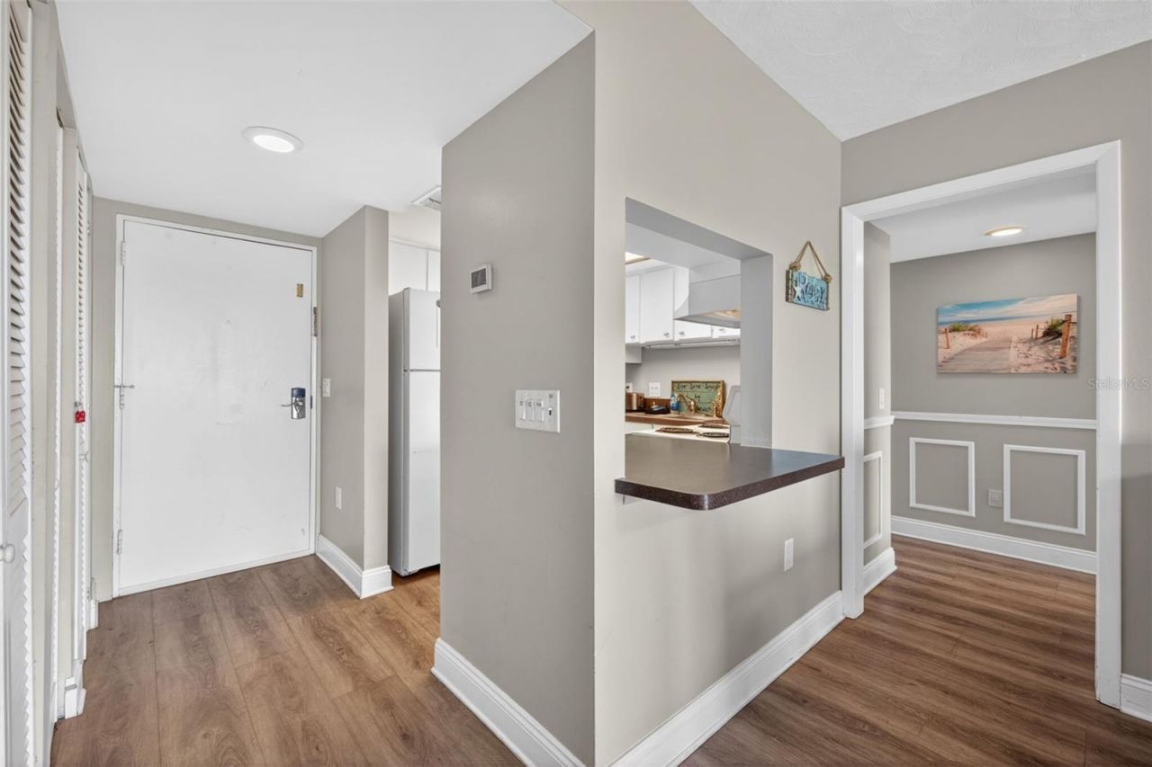 19451 Gulf Boulevard, Unit 204, Indian Shores, FL 33785 Photo