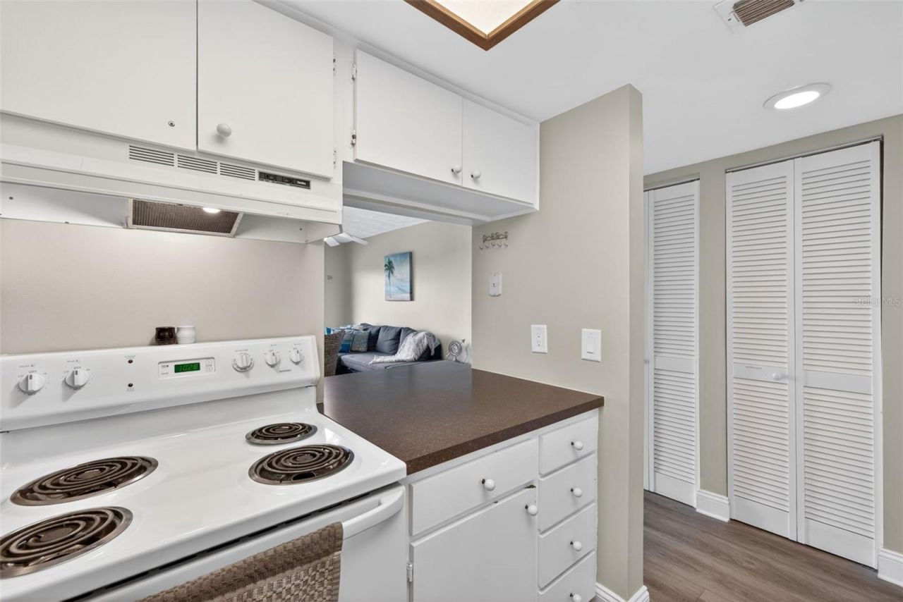 19451 Gulf Boulevard, Unit 204, Indian Shores, FL 33785 Photo