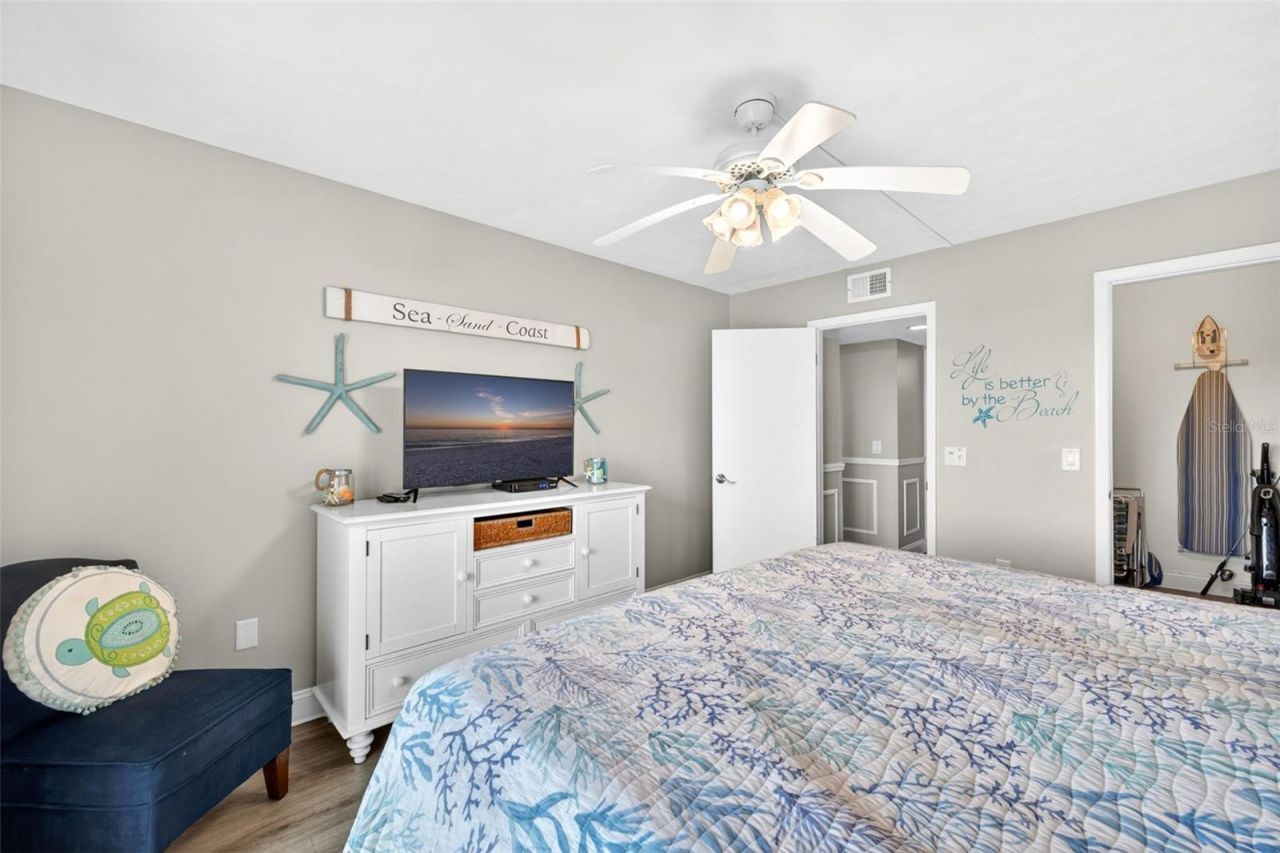 19451 Gulf Boulevard, Unit 204, Indian Shores, FL 33785 Photo