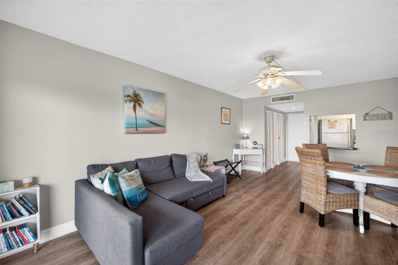 19451 Gulf Boulevard, Unit 204, Indian Shores, FL 33785 Photo