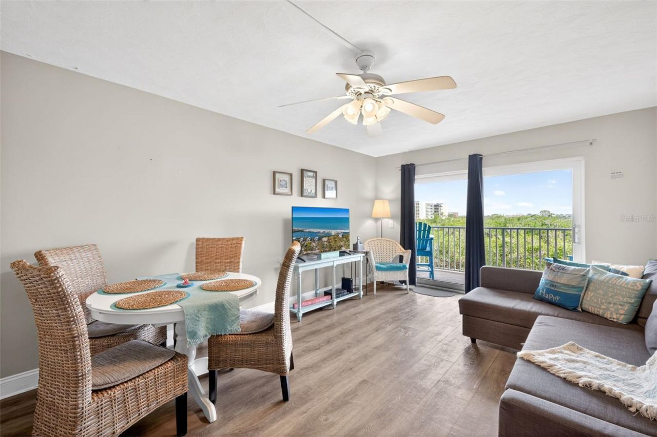 19451 Gulf Boulevard, Unit 204, Indian Shores, FL 33785 Photo