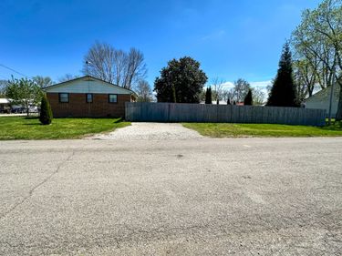 241 8th Avenue, Clay City, KY 40312