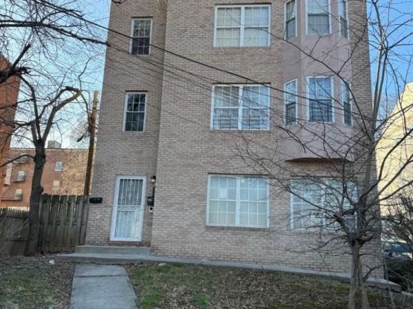 17 Parkway Dr.West, Unit 1, East Orange, NJ 07017