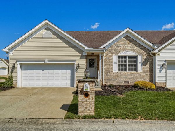 42 McKenzie Court, Milton, WV 25541