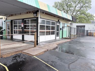 4225 S Peoria Avenue, Tulsa, OK 74105