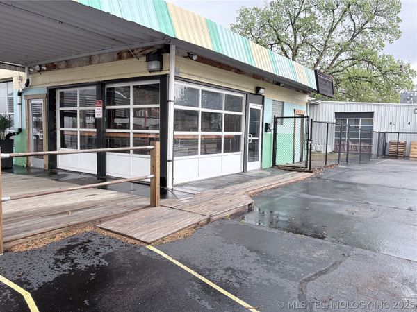 4225 S Peoria Avenue , Tulsa, OK 74105