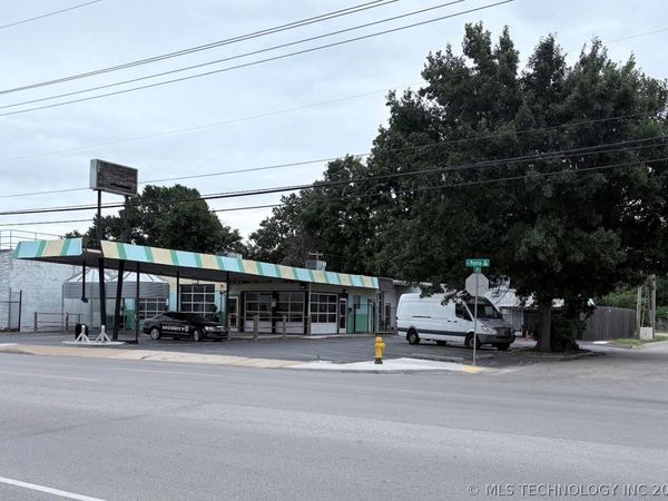 4225 S Peoria Avenue, Tulsa, OK 74105
