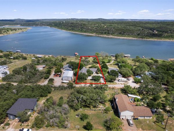 117 Lake View DR, Spicewood, TX 78669