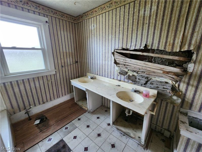 611 Cohasset Drive, Youngstown, OH 44511 Photo 13