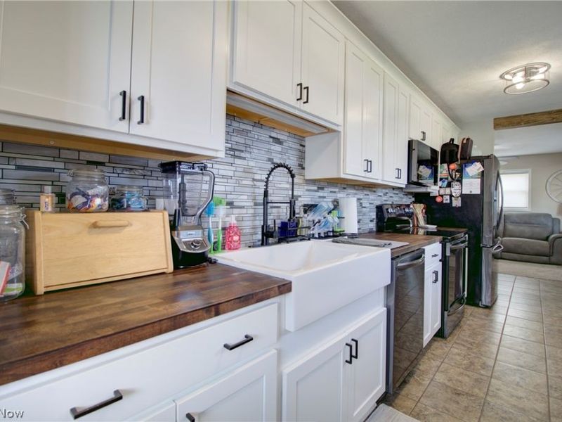 12123 National Drive, Grafton, OH 44044 Photo 10