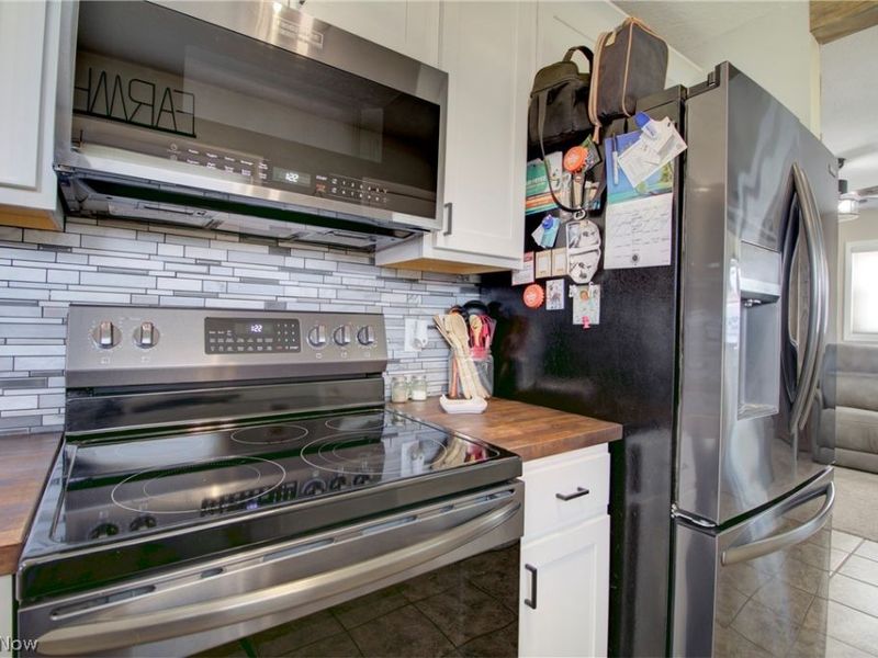 12123 National Drive, Grafton, OH 44044 Photo 11