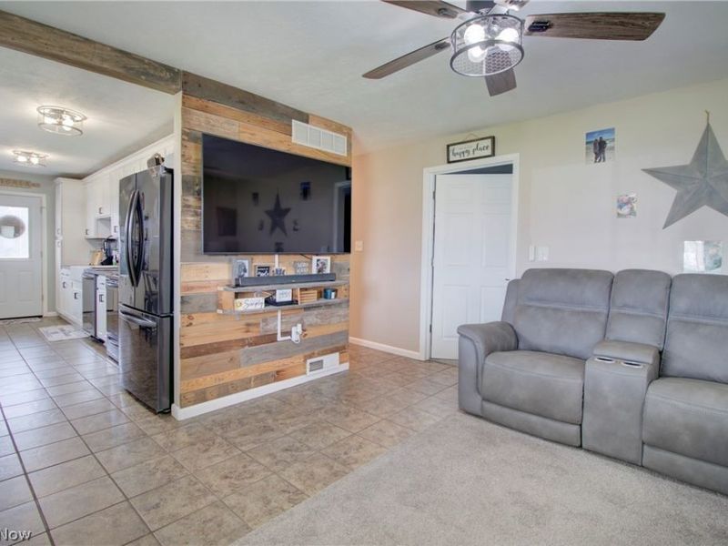 12123 National Drive, Grafton, OH 44044 Photo 12