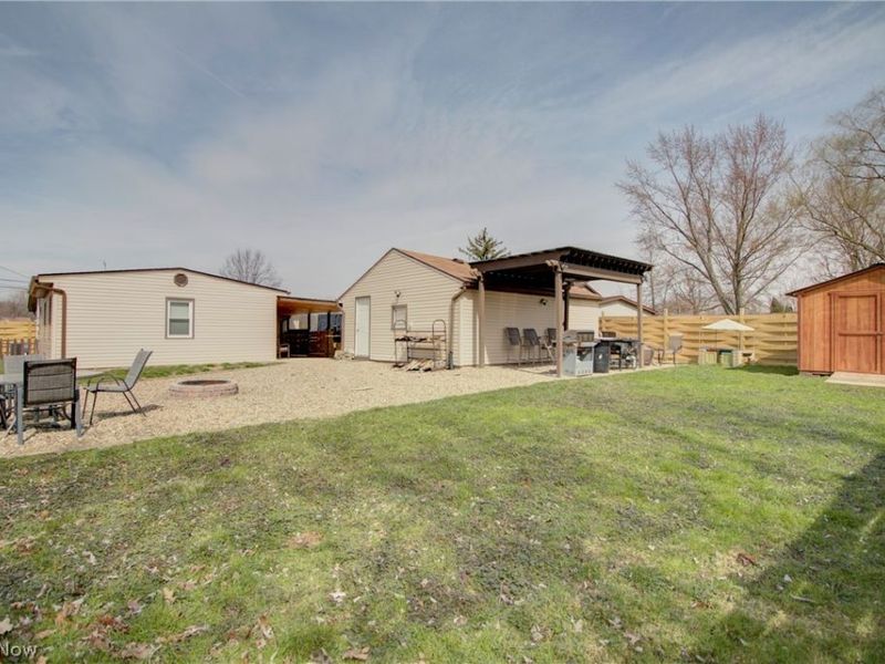 12123 National Drive, Grafton, OH 44044 Photo 3