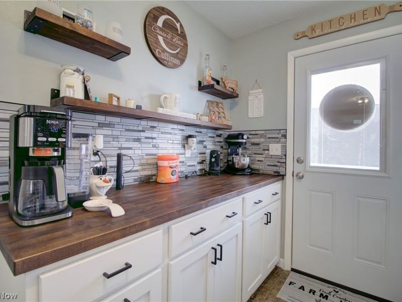 12123 National Drive, Grafton, OH 44044 Photo 6