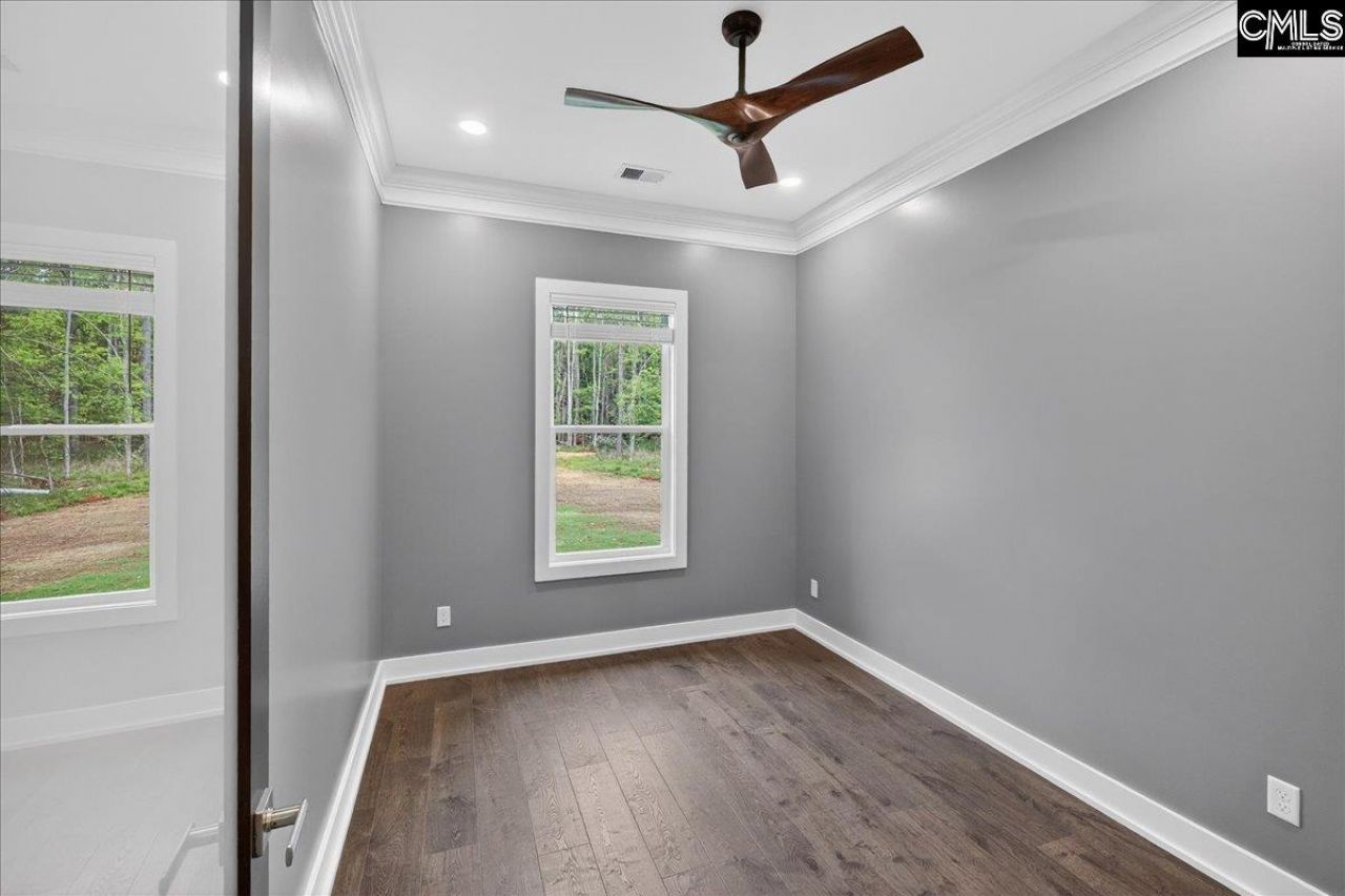 704 Harbor View Drive Photo 10