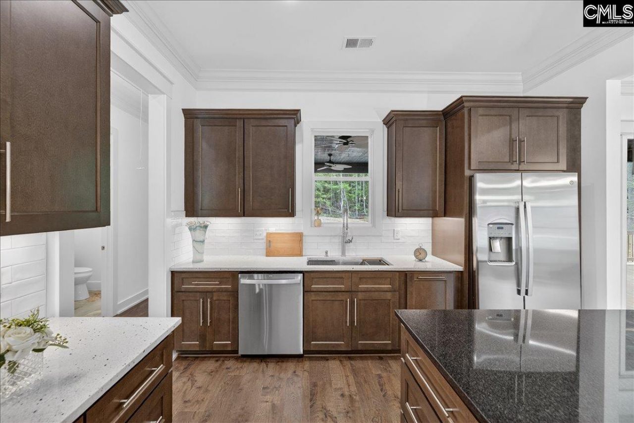 704 Harbor View Drive Photo 13