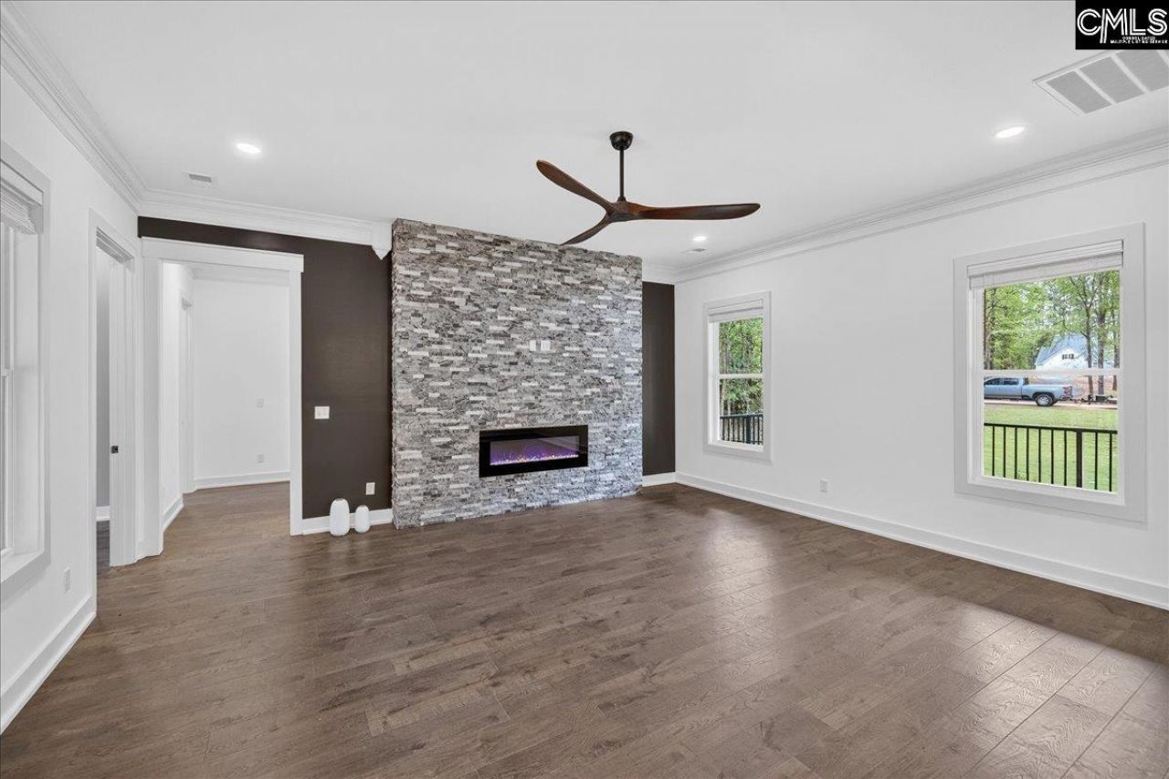 704 Harbor View Drive Photo 6