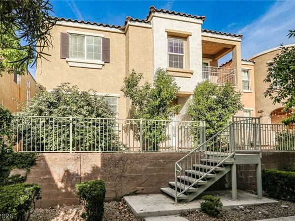 7560 Trendy Court , Las Vegas, NV 89149