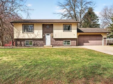 513 Meadowlark Court NW, Byron, MN 55920