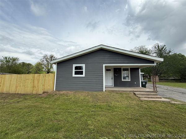 4926 W Okmulgee , Muskogee, OK 74401