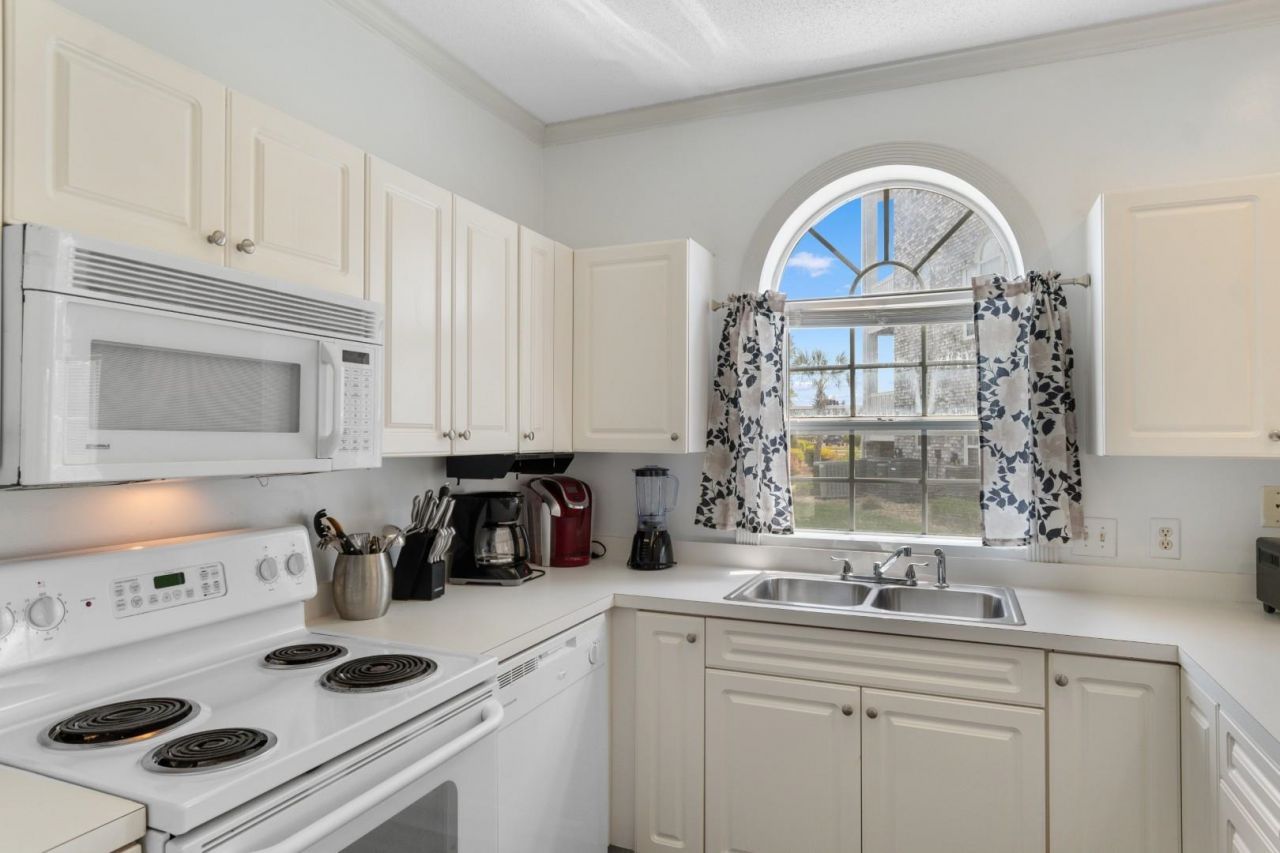 4631 Wild Iris Dr.  Photo 5