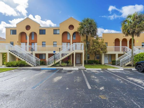 5200 NW 31st Avenue, Unit 141, Fort Lauderdale, FL 33309