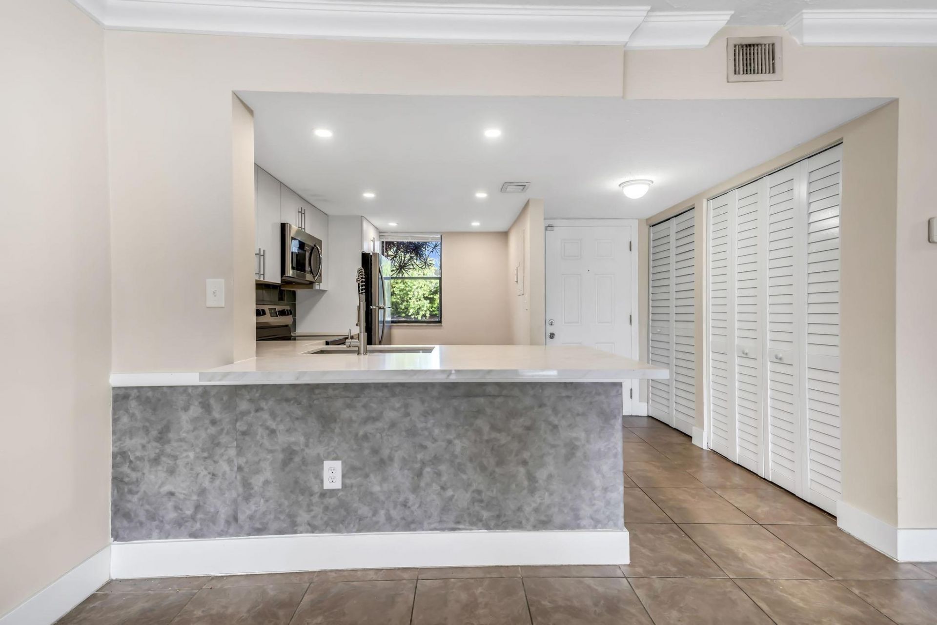 5200 NW 31st Avenue, Unit 141, Fort Lauderdale, FL 33309 Photo