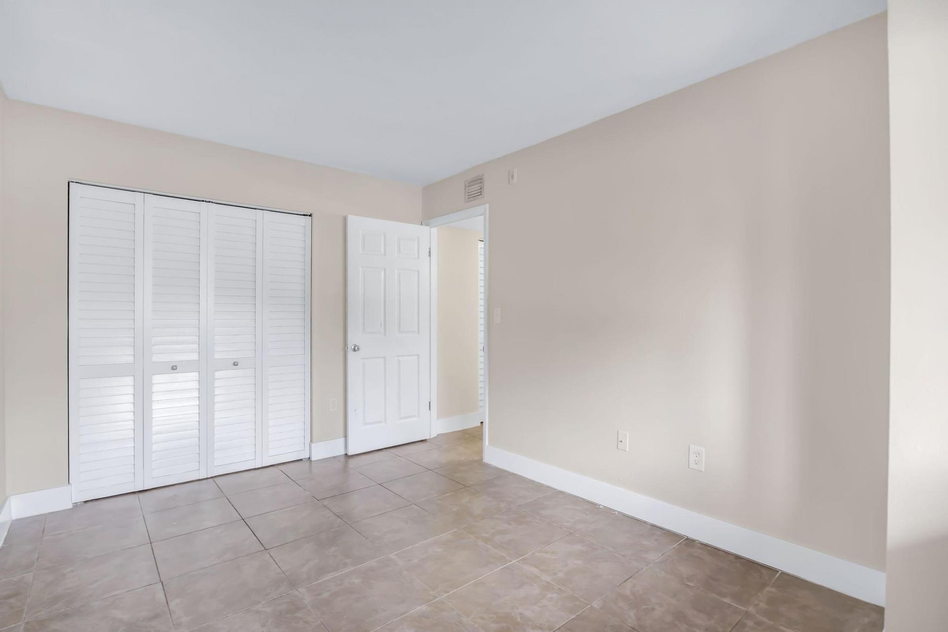 5200 NW 31st Avenue, Unit 141, Fort Lauderdale, FL 33309 Photo