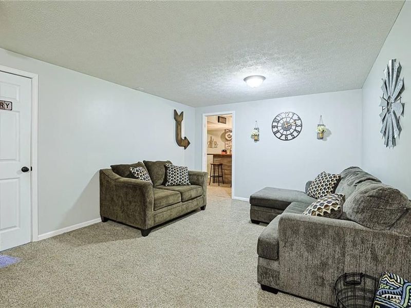 615 Saint James Place, Trenton, OH 45067 Photo 24