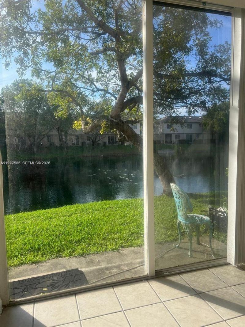 969 Abaco Ln, Riviera Beach, FL 33404 Photo