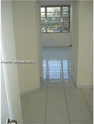 1780 NE 191st St, Unit 300-2, Miami, FL 33179 Photo