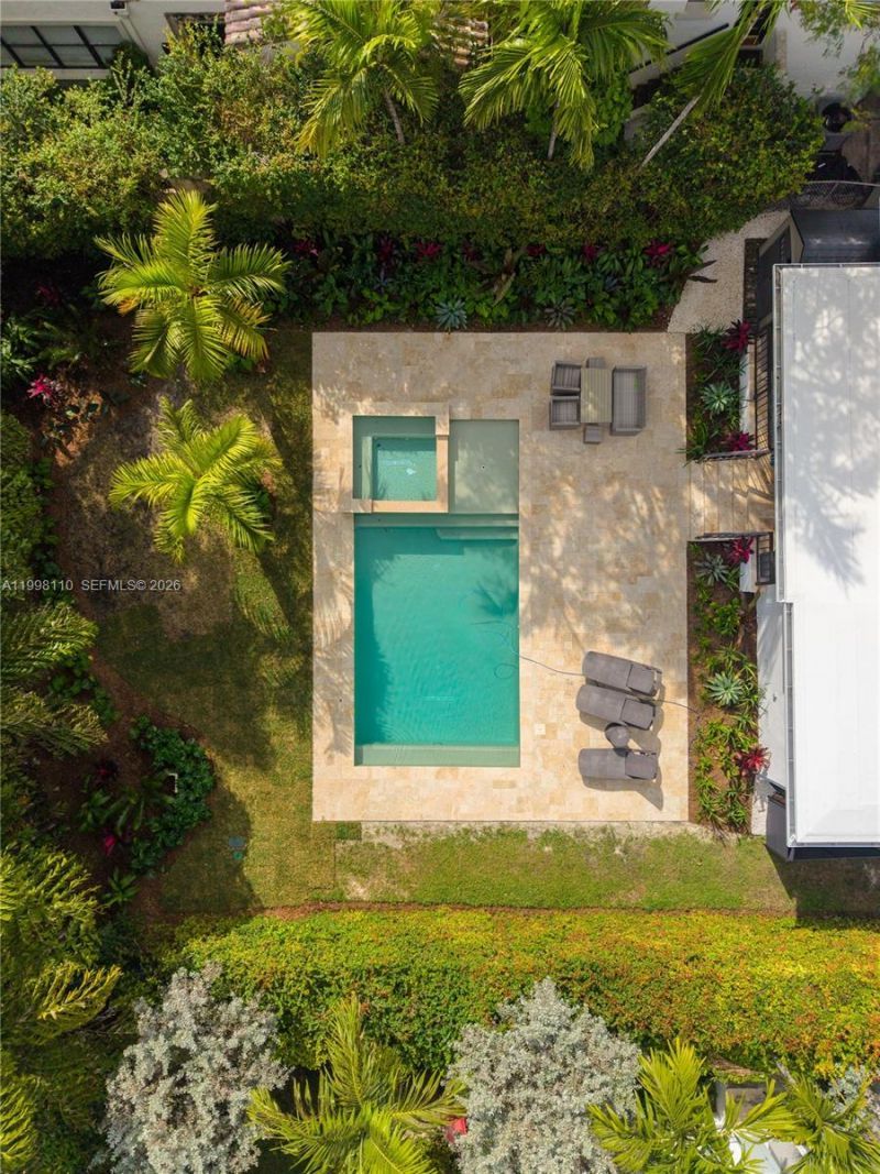 3141 N Bay Rd, Miami Beach, FL 33140 Photo
