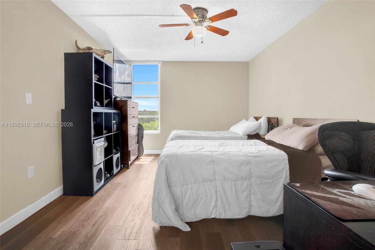 9682 Fontainebleau Blvd, Unit 503, Miami, FL 33172 Photo