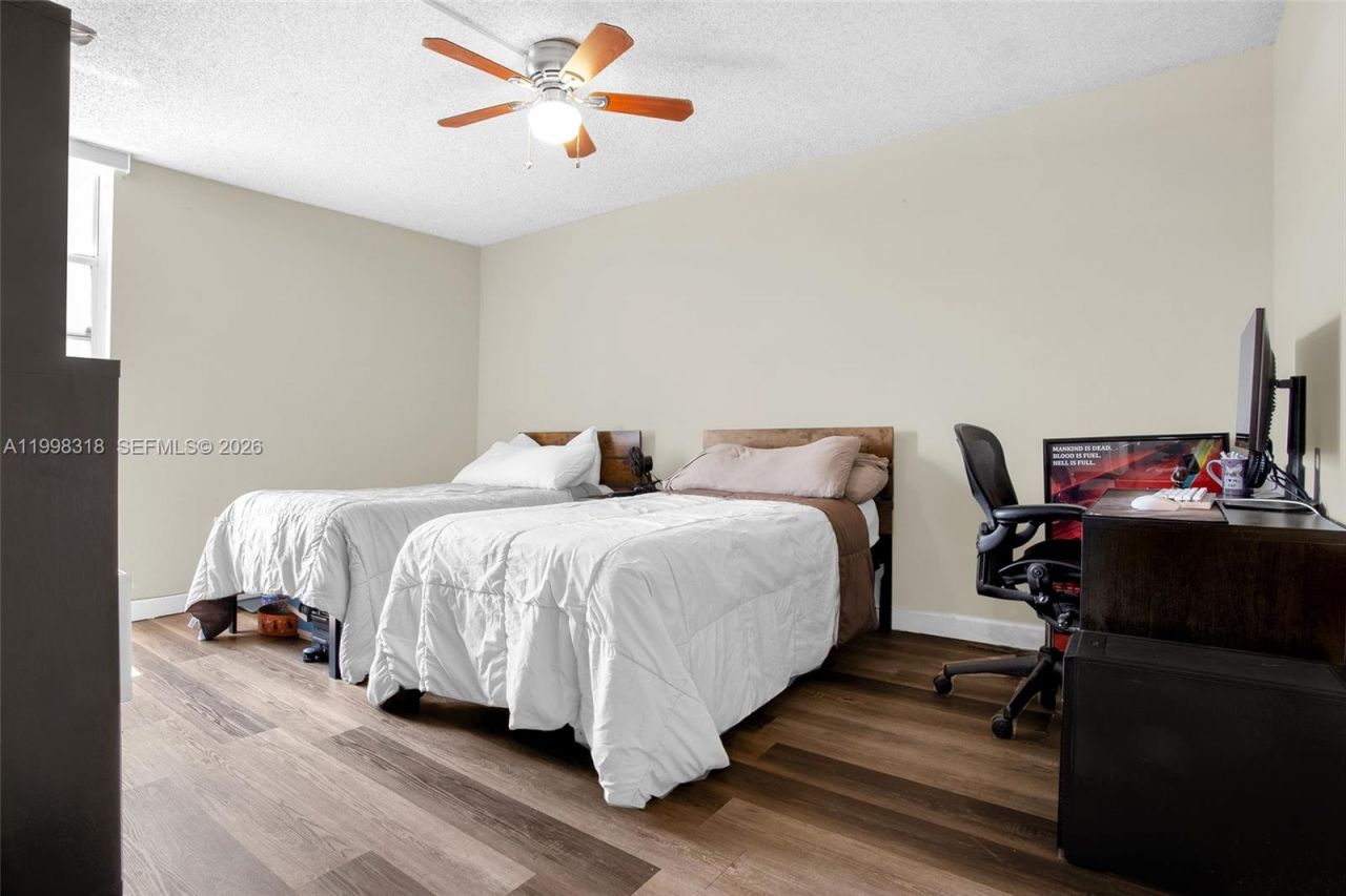 9682 Fontainebleau Blvd, Unit 503, Miami, FL 33172 Photo