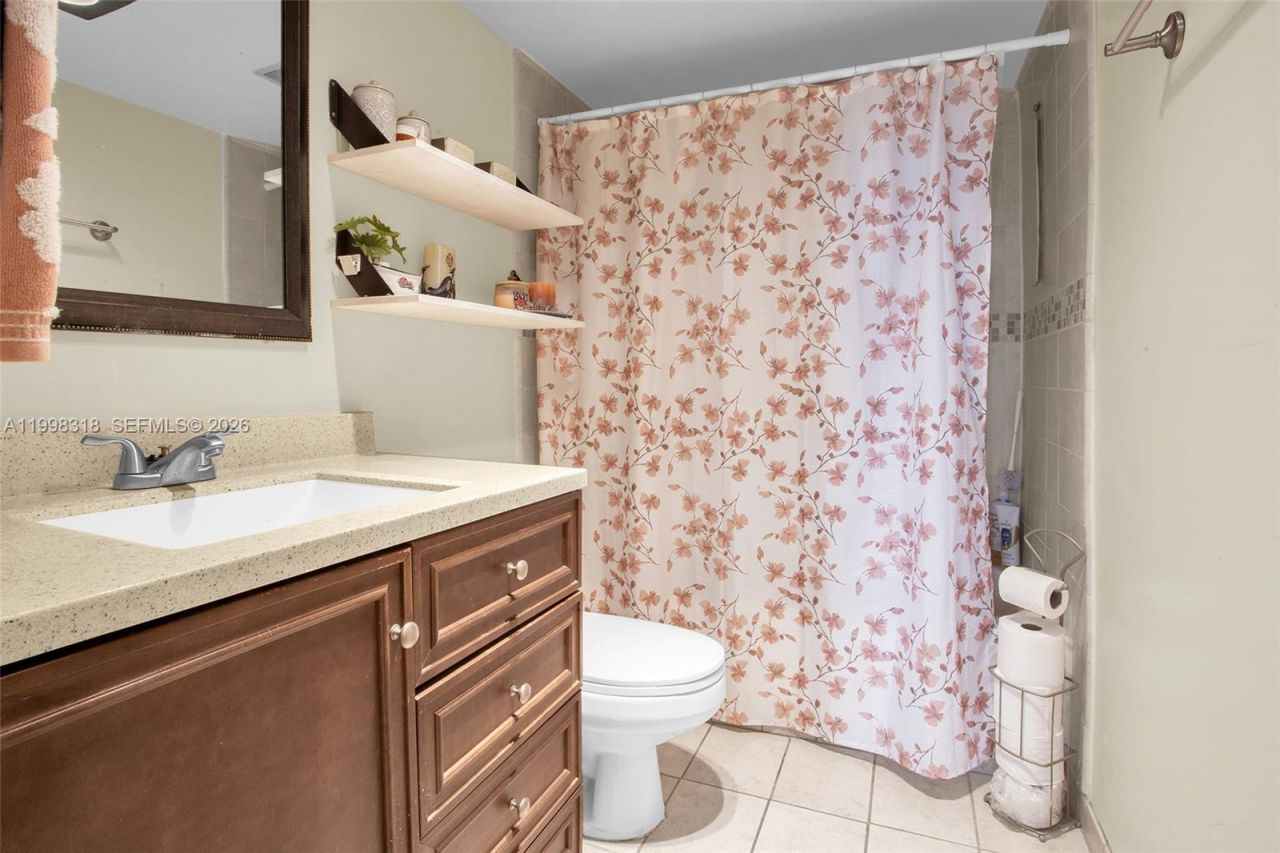 9682 Fontainebleau Blvd, Unit 503, Miami, FL 33172 Photo