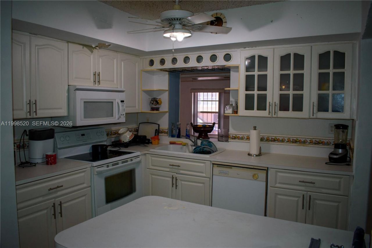 5349 W 14th Ln , Hialeah, FL 33012 Photo