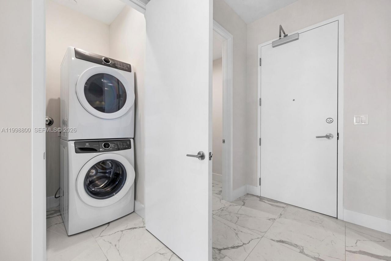 275 Giralda Ave, Unit 6E, Coral Gables, FL 33134 Photo