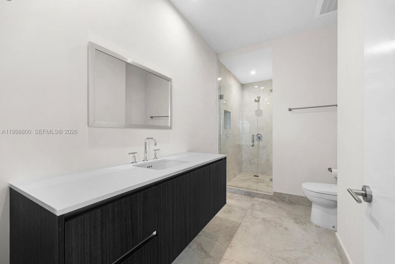 275 Giralda Ave, Unit 6E, Coral Gables, FL 33134 Photo