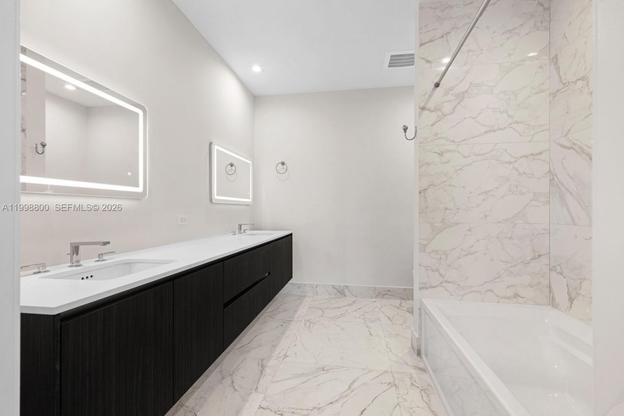 275 Giralda Ave, Unit 6E, Coral Gables, FL 33134 Photo